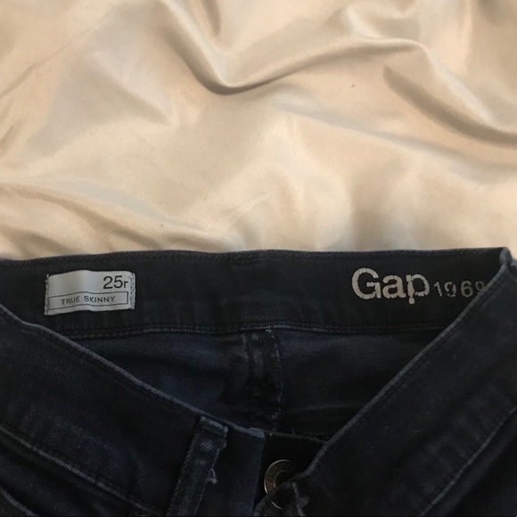 Sold on merc - Picture 3 of 4